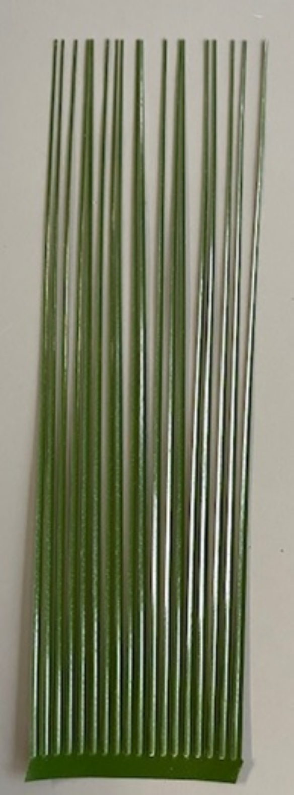 OUTLET Kunstgrassprieten 30 cm,  pak a 120 zoden van ong. 18 sprieten per zode kopen?