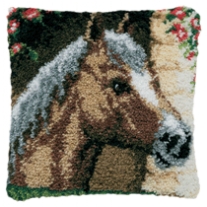 Kussenpakket in knooptechniek, 40x40cm, paardenhoofd