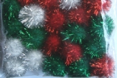 Pompoentjes / pompons / pompoms, kerst, 20mm, 18 stuks