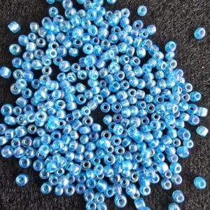 OUTLET Glazen kraaltjes/borduurkraaltjes/rocailles rainbow, 3 mm, 50 gram , lichtblauw