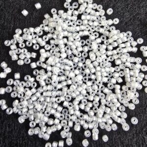 OUTLET Glazen kraaltjes/borduurkraaltjes/rocailles ceylon, 2 mm, 50 gram parelmoer