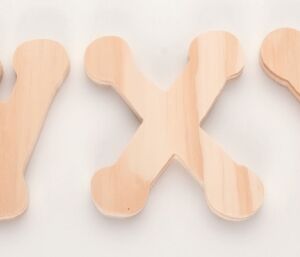 OP=OP Houten letter, hoogte 13 cm, dikte 15 mm, V