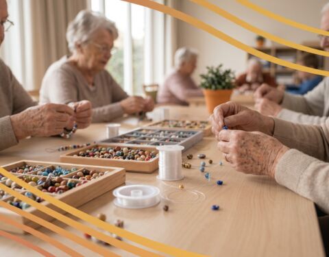 Bewoners rijgen kralen uit sorteerbakken tot sieraden